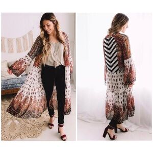 GIMMICKS BY BKE Paisley Chiffon Kimono Bell Sleeves